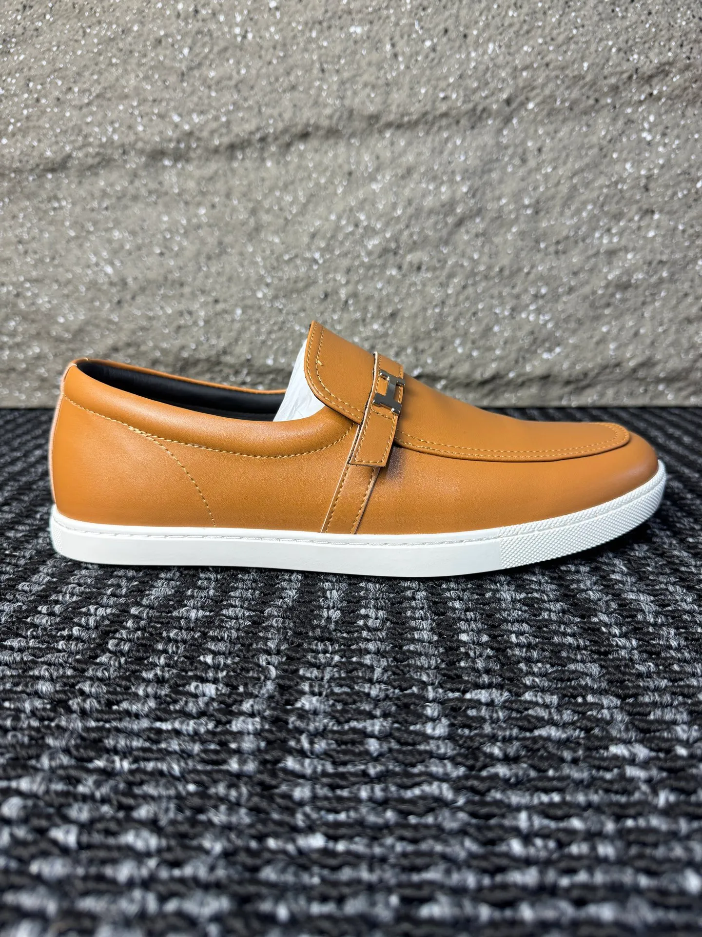 Men's men's shoes 💰440 [New style] 🪷🪷[HERMES] Hermès - High-end quality, the same style as the official website - Upper: 🔝 Nappa calfskin, with iconic H metal - Lining: water-dyed cowhide - Outsole: ultra-light TPU molded outsole - Ultra-high quality control·Fine workmanship: highlighted (high-end·luxury·grade) -Size: 38-44 (45 can be customized)·